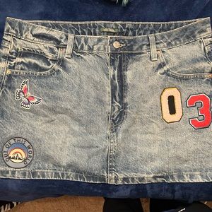 Cute new with tags Wild Fable plus size mini jean skirt
